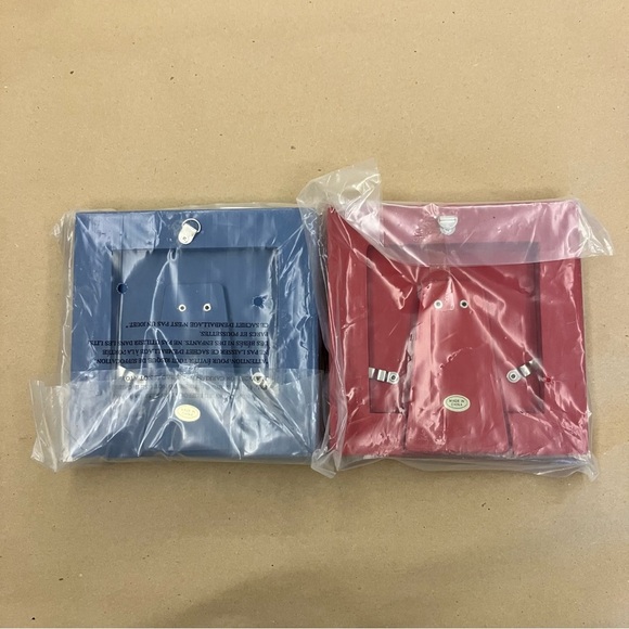 Pottery Barn Kids Painted Wooden Circle Picture Frames 6in Square Blue Red (2) - Picture 2 of 7